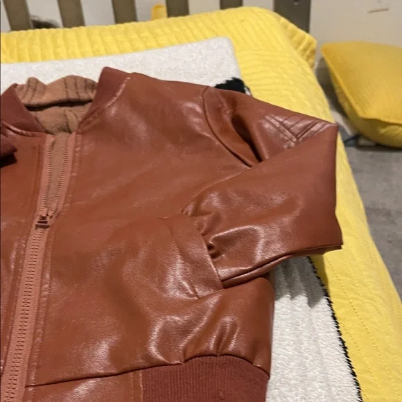 SHEIN Brown Kids Jacket - Picture 3 of 6